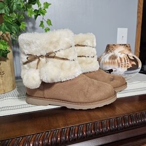 Faux Fur Lined Tan Boots with Bow